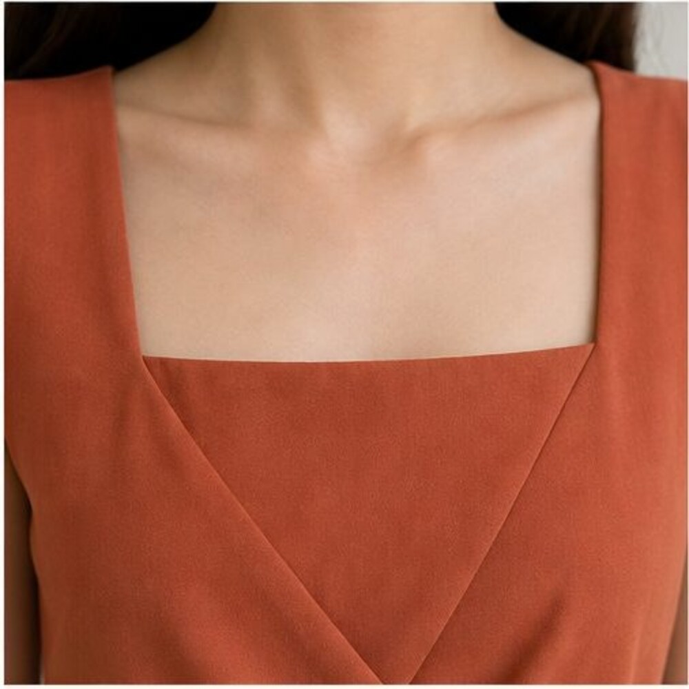 Rust Smocked Top - Picture 4 of 6